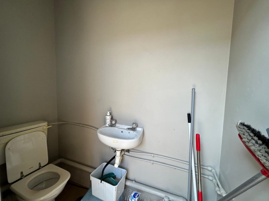 4 Bedroom Property for Sale in Wavecrest Eastern Cape